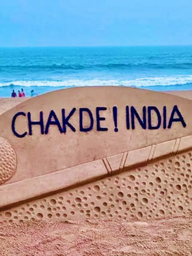 Sudarsan Pattnaik sculptures ‘world’s largest sand hockey stick’  Read more at: https://www.deccanherald.com/national/east-and-northeast/sudarsan-pattnaik-sculptures-worlds-largest-sand-hockey-stick