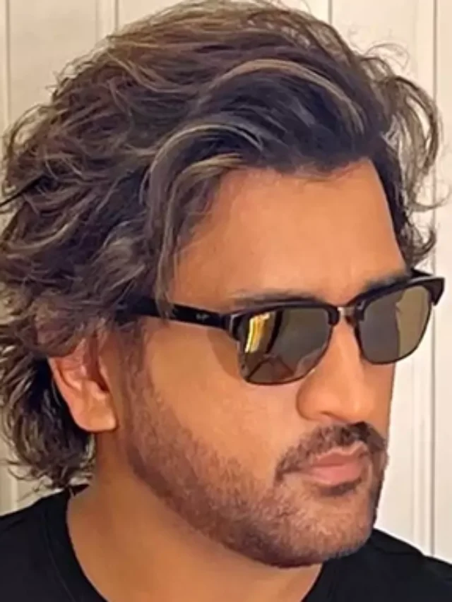 MS Dhoni vintage look