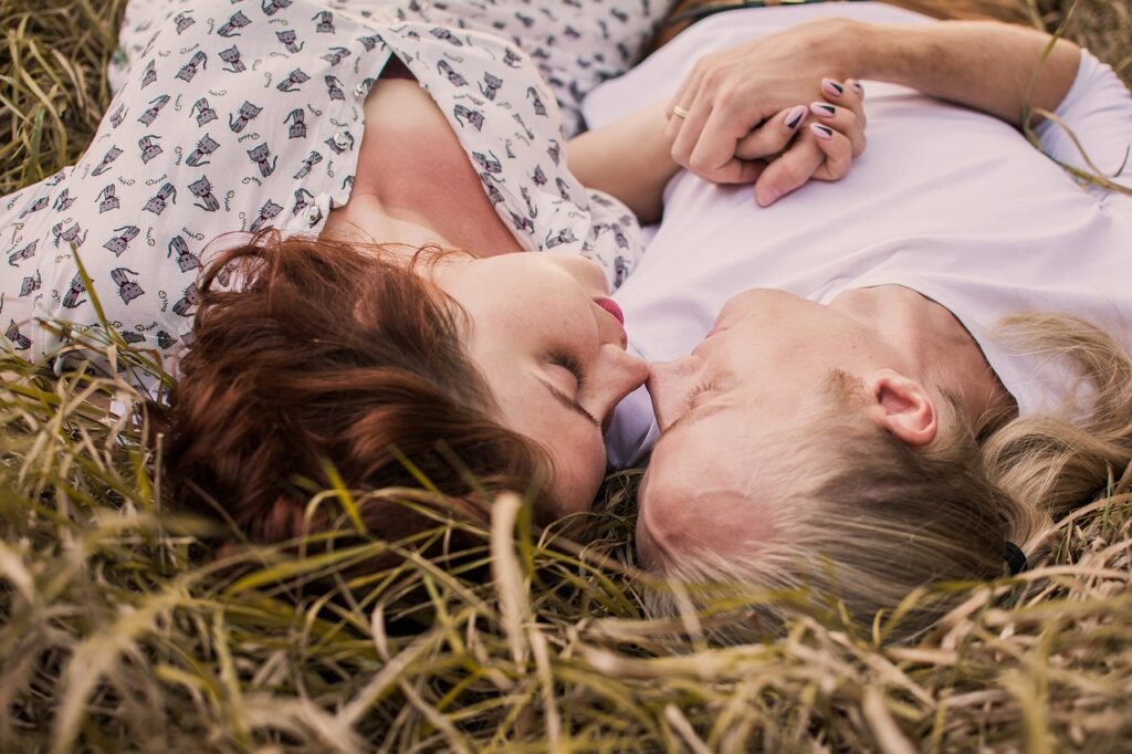 Top 25 Romantic Valentine Experiences Couples Are Obsessed With This Year